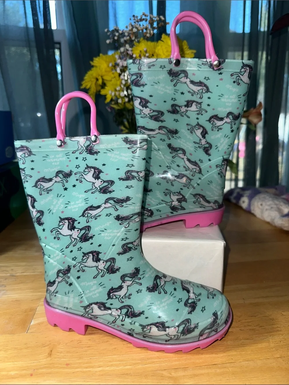 🤩Kids Mint Unicorn Rain Boots with Pink Handles and Soles. 🎁2